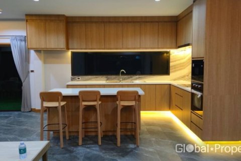 House in Pattaya, Thailand 3 bedrooms № 146568 - photo 8