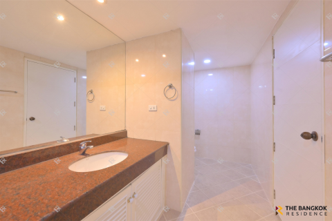 Apartment in Bangkok, Thailand 3 bedrooms № 190230 - photo 3