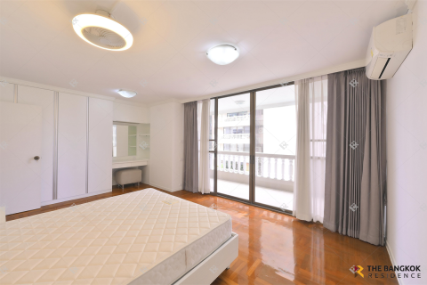 Apartment in Bangkok, Thailand 3 bedrooms № 190230 - photo 10