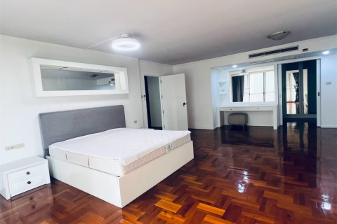 Apartment in Bangkok, Thailand 3 bedrooms № 190230 - photo 11