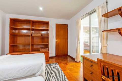 Apartment in Bangkok, Thailand 3 bedrooms № 190231 - photo 18