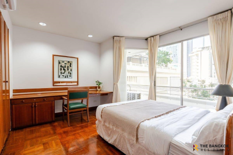 Apartment in Bangkok, Thailand 3 bedrooms № 190231