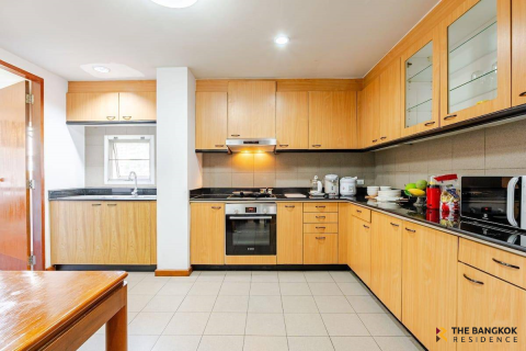 Apartment in Bangkok, Thailand 3 bedrooms № 190231 - photo 15