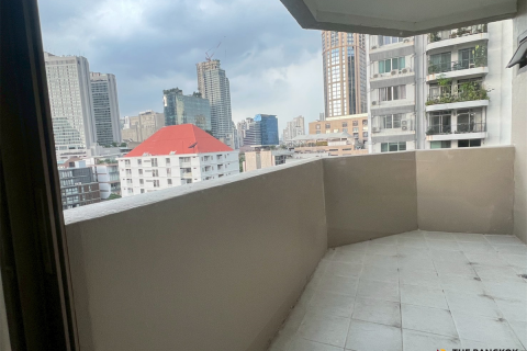 Apartment in Bangkok, Thailand 3 bedrooms № 190232 - photo 2