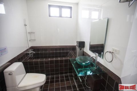 Villa on Jomtien Beach, Pattaya, Thailand 3 bedrooms № 193198 - photo 5