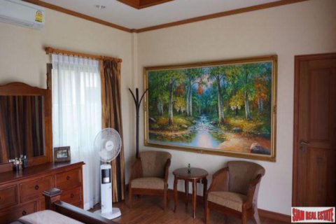 Villa in Pattaya, Thailand 3 bedrooms № 193197 - photo 3