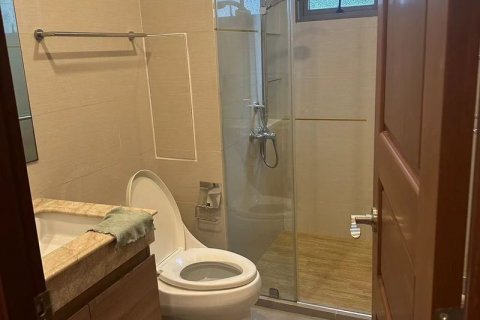 Кондоминиум с 2 спальнями в Хуай Кванге, Бангкок, Таиланд № 141554 - фото 5