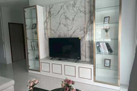 House in Pattaya, Thailand 3 bedrooms № 141568 - photo 3