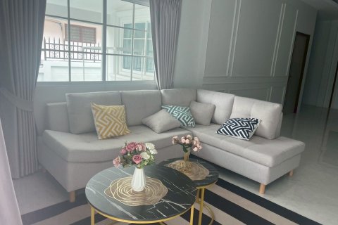 House in Pattaya, Thailand 3 bedrooms № 141568 - photo 5
