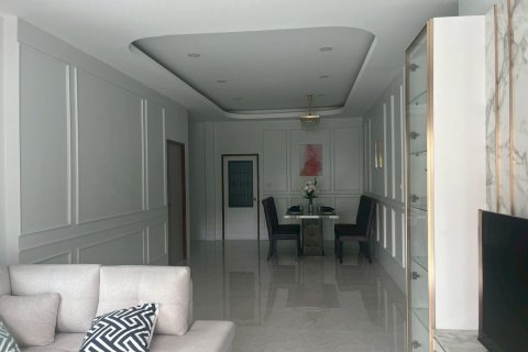 House in Pattaya, Thailand 3 bedrooms № 141568 - photo 4