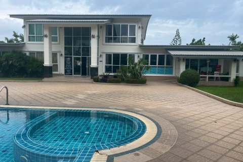 House in Pattaya, Thailand 3 bedrooms № 141568 - photo 15