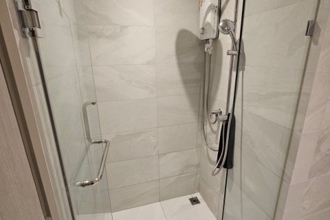 Студия в кондо в Ваттхане, Бангкок, Таиланд № 171939 - фото 5