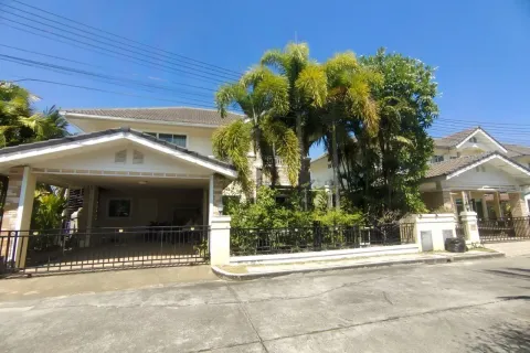 Duplex in Chiang Mai, Thailand 4 bedrooms № 171935 - photo 1