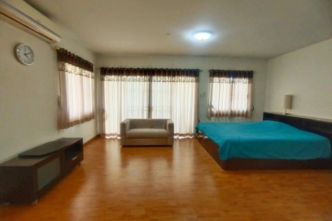 Duplex in Chiang Mai, Thailand 4 bedrooms № 171935 - photo 17