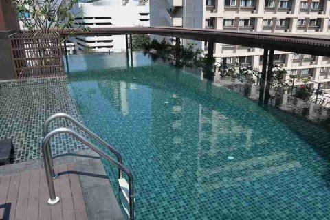 Condo in Bangkok, Thailand, 2 bedrooms № 183247 - photo 2