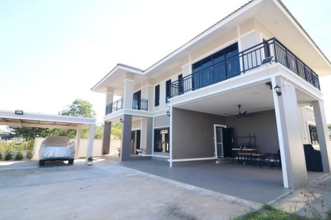 Maison à Udon Thani, Thaïlande 3 chambres № 156485
