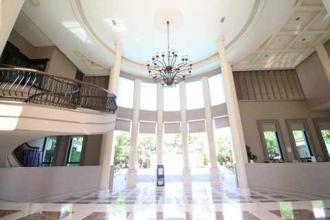 Condo in Suan Luang, Bangkok, Thailand, 4 bedrooms  № 134004 - photo 8