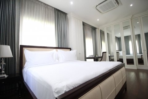 Condo in Suan Luang, Bangkok, Thailand, 4 bedrooms  № 134004 - photo 27