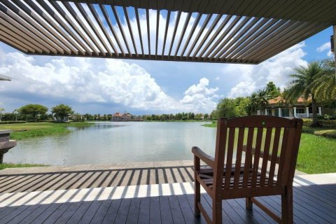 Вилла в Бангкоке, Таиланд с 5 спальнями  № 134005 - фото 18