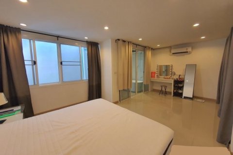 Дом в Пхракханонге, Бангкок, Таиланд с 3 спальнями  № 143660 - фото 13