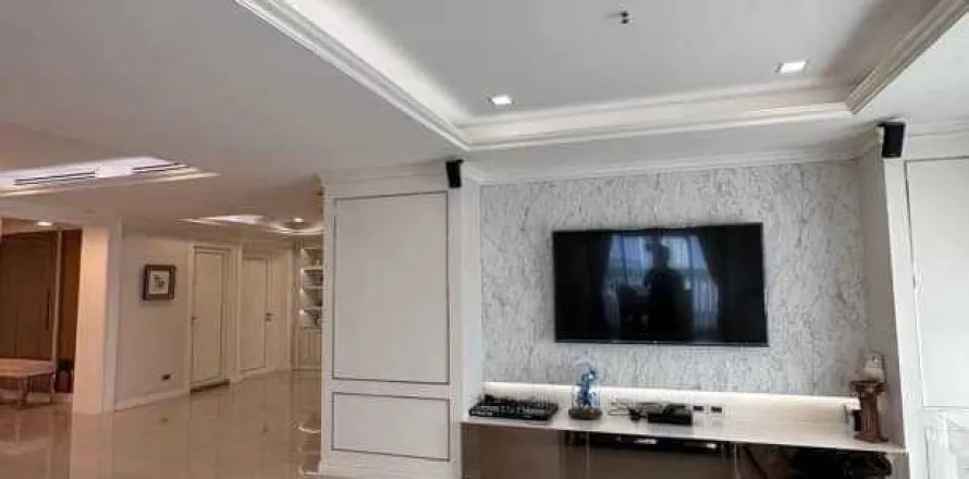 Condo à Bang Rak, Bangkok, Thaïlande, 3 chambres  № 214456