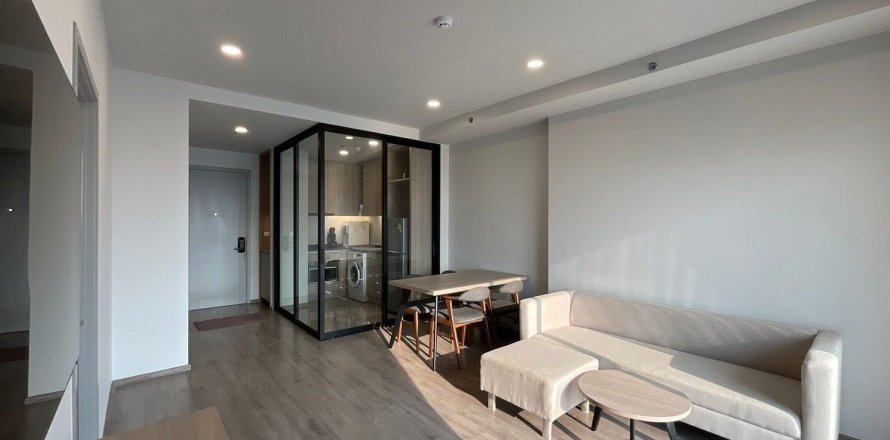 Condo à Bang Sue, Bangkok, Thaïlande, 2 chambres  № 173850