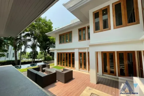 House in Bang Lamung, Thailand 5 bedrooms № 216944