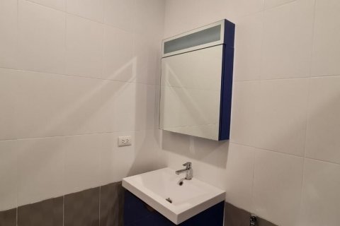 Studio dans le Condo à Watthana, Bangkok, Thaïlande № 139837 - photo 4