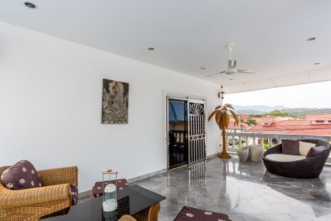 Villa in Hua Hin, Thailand 3 bedrooms № 168716 - photo 24