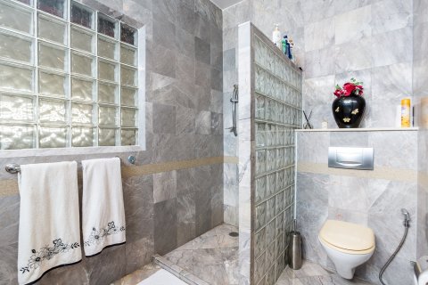 Villa in Hua Hin, Thailand 3 bedrooms № 168716 - photo 15