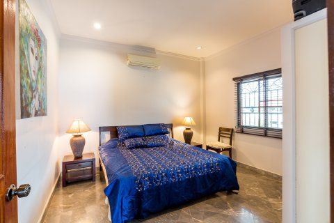 Villa in Hua Hin, Thailand 3 bedrooms № 168716 - photo 9