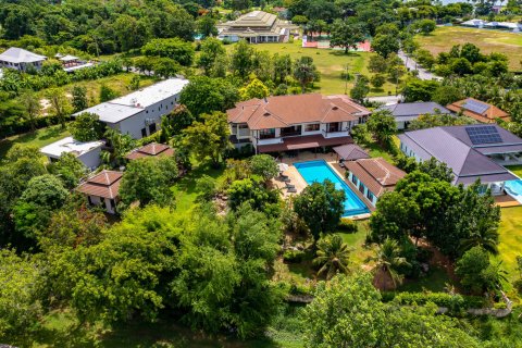 Villa in Cha-am, Thailand 9 bedrooms № 168719 - photo 5