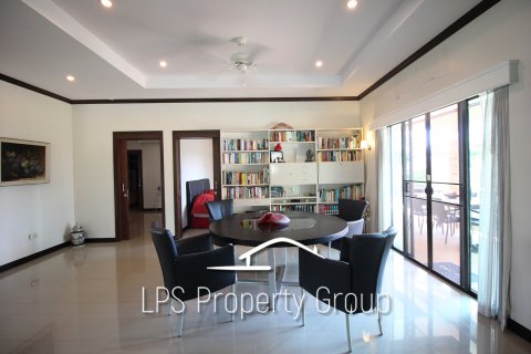 Villa in Cha-am, Thailand 3 bedrooms № 168717 - photo 20