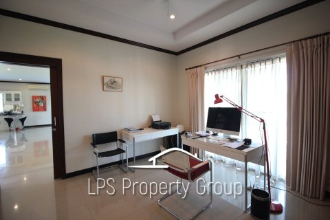 Villa in Cha-am, Thailand 3 bedrooms № 168717 - photo 28