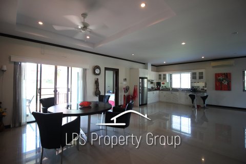 Villa in Cha-am, Thailand 3 bedrooms № 168717 - photo 18