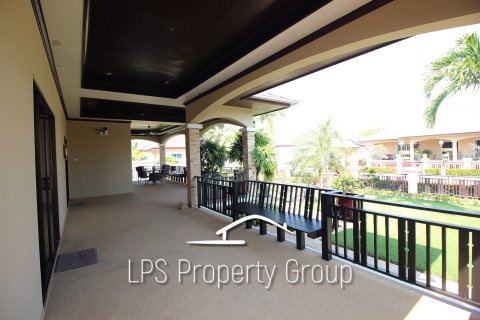 Villa in Cha-am, Thailand 3 bedrooms № 168717 - photo 11