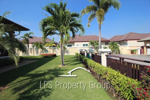 Villa in Cha-am, Thailand 3 bedrooms № 168717 - photo 8