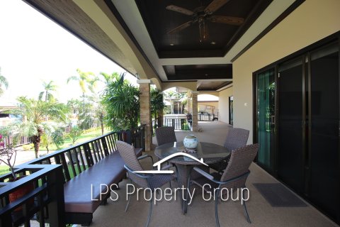 Villa in Cha-am, Thailand 3 bedrooms № 168717 - photo 12