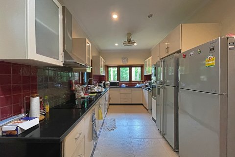 Villa in Hua Hin, Thailand 4 bedrooms № 168720 - photo 1