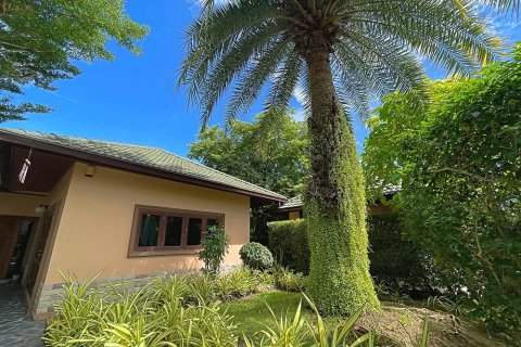 Villa in Hua Hin, Thailand 4 bedrooms № 168720 - photo 10