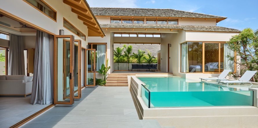 Villa in Phuket, Thailand 4 bedrooms № 146424