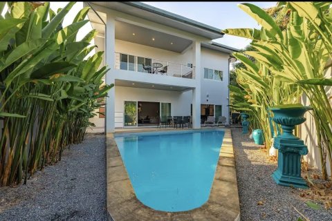 Villa in Phuket, Thailand 4 bedrooms № 151236 - photo 1