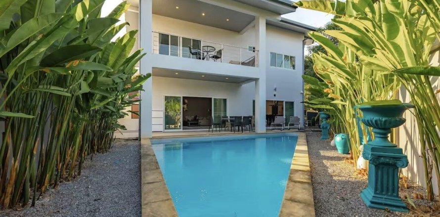 Villa in Phuket, Thailand 4 bedrooms № 151236