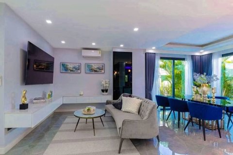 Villa in Pattaya, Thailand 5 bedrooms № 151230 - photo 8