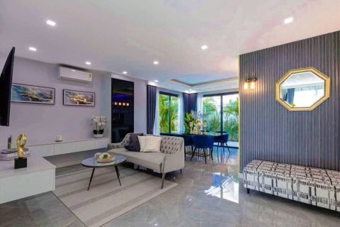 Villa in Pattaya, Thailand 5 bedrooms № 151230 - photo 6