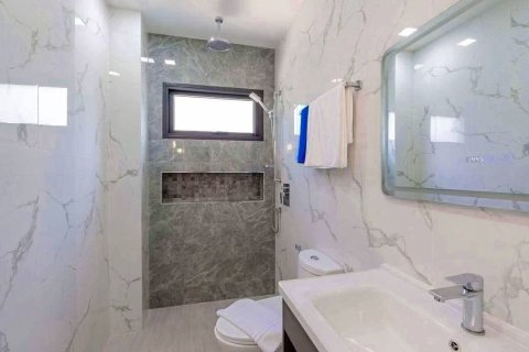 Villa in Pattaya, Thailand 5 bedrooms № 151230 - photo 10