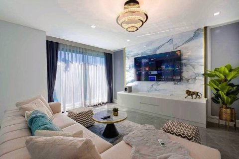 Villa in Pattaya, Thailand 5 bedrooms № 151230 - photo 7
