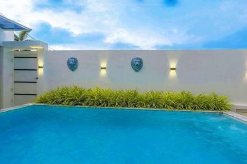 Villa in Pattaya, Thailand 5 bedrooms № 151230 - photo 2