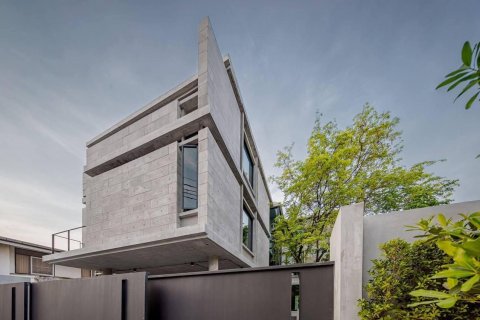 Дуплекс в Чатучаке, Бангкок, Таиланд с 3 спальнями  № 151234 - фото 2