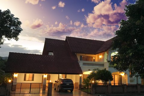House in Chiang Mai, Thailand 4 bedrooms № 157873 - photo 11